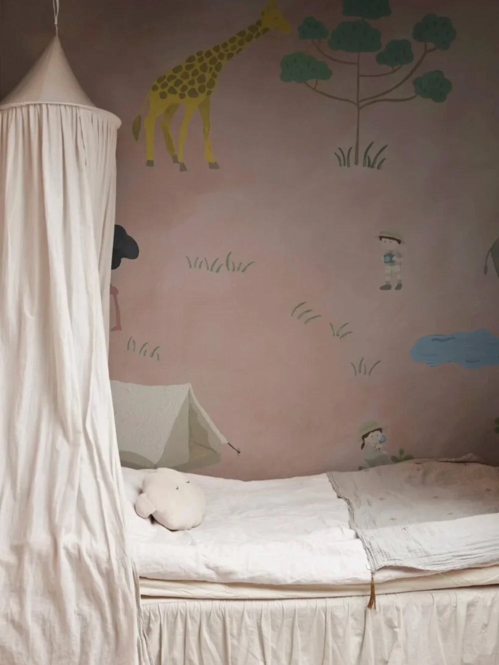 Nursery Peel-and-Stick Animal Safari Wallpaper